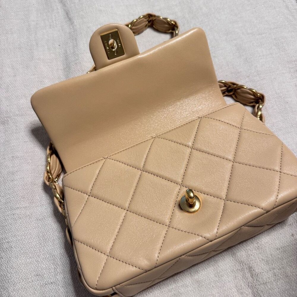 Chanel 24K Small Flap Bag Beige Quilted with CC Strap - Picture 7 of 16